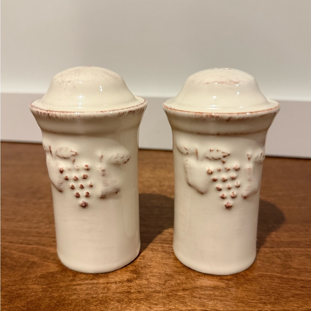 Casafina Madeira Stoneware Harvest Vanilla Cream Salt AND Pepper Shakers